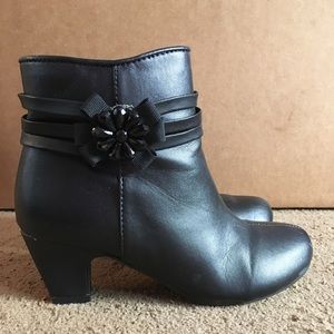Little girl black booties